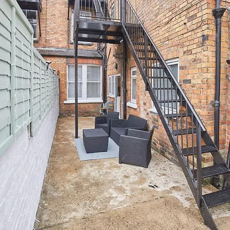 Apartment Ground Floor *