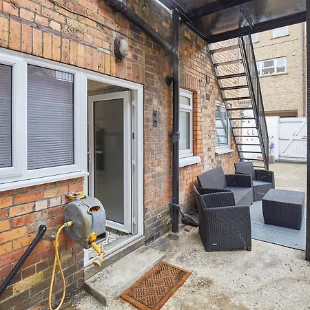 Ground Floor * Scarborough