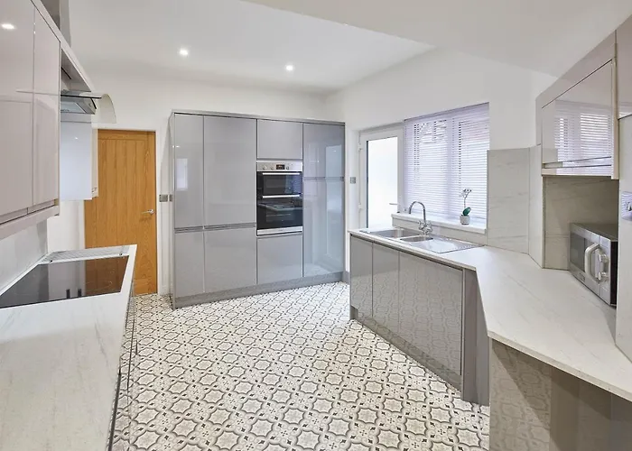 Ground Floor Scarborough