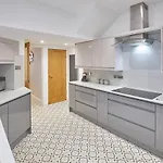 Ground Floor Apartment *
